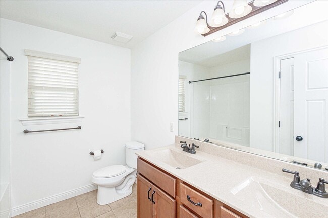 Building Photo - 6680 American Setter Dr