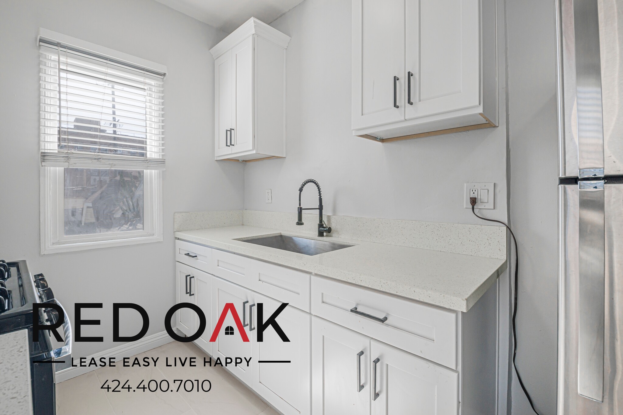 Building Photo - 855 Irolo St