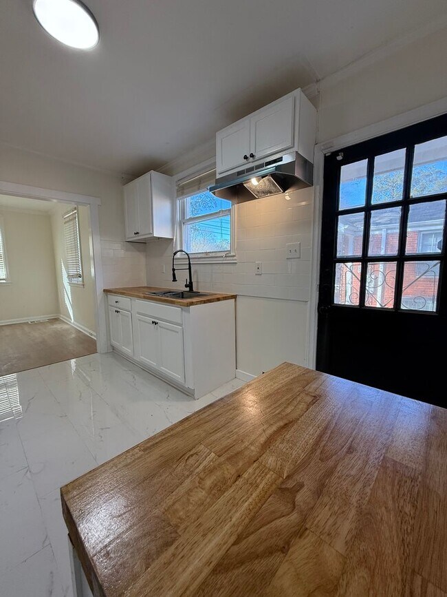 Building Photo - Recently remodeled 3-bedroom, 2-bath home located in East Montgomery.