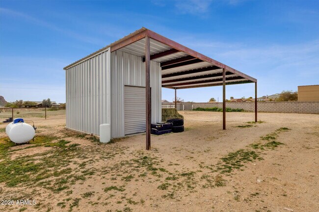 Building Photo - 851 W Quail Cir