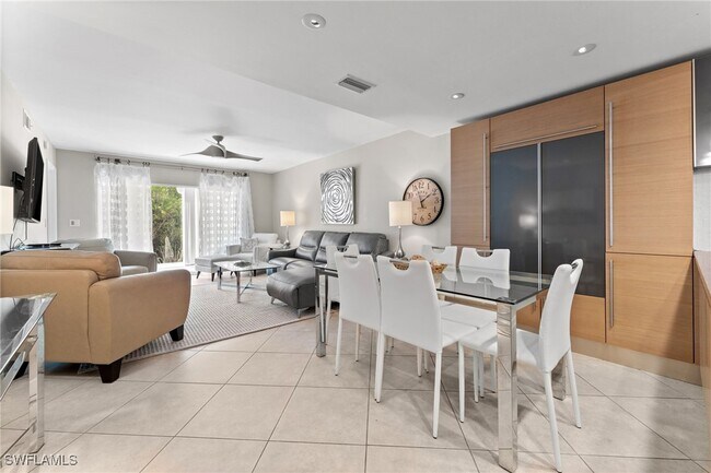 Building Photo - 3001 Sandpiper Bay Cir