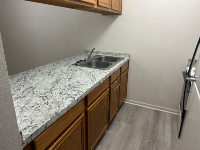 Building Photo - 322 S Waco St