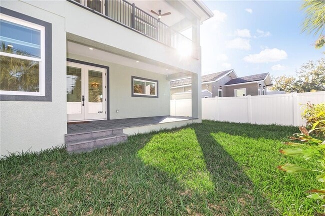 Building Photo - 2727 W Chestnut St