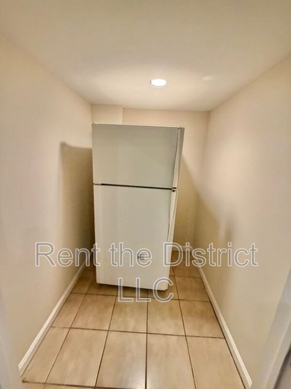 Building Photo - 814 Longfellow St NW