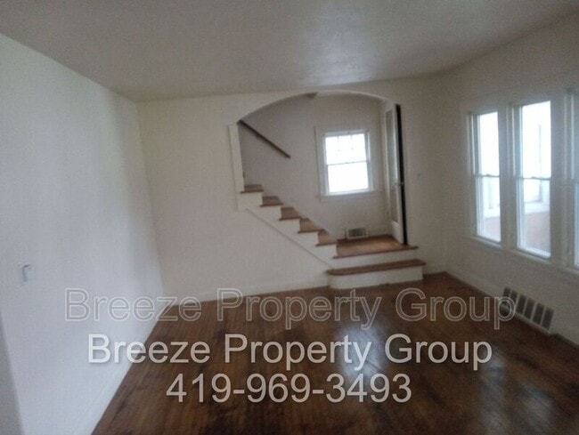 Building Photo - 2920 Elm St