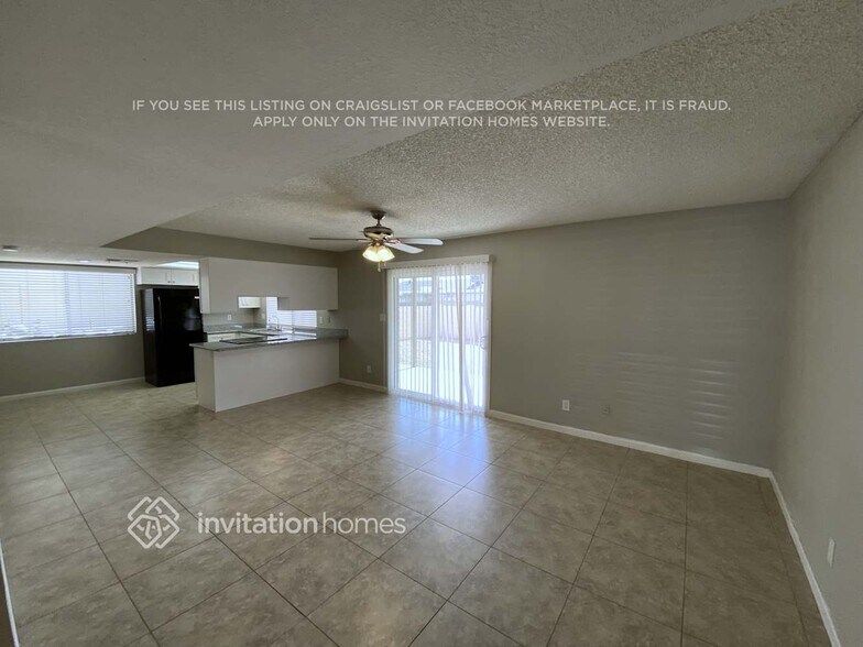 Building Photo - 2515 E Coronita Cir