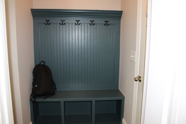 Building Photo - 7217 Rex Rd