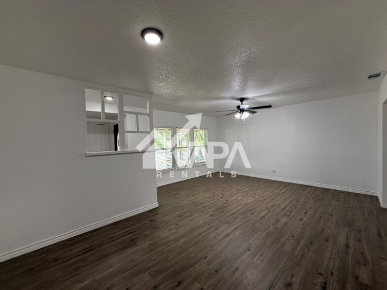 Building Photo - 1235 Arroya Vista Dr