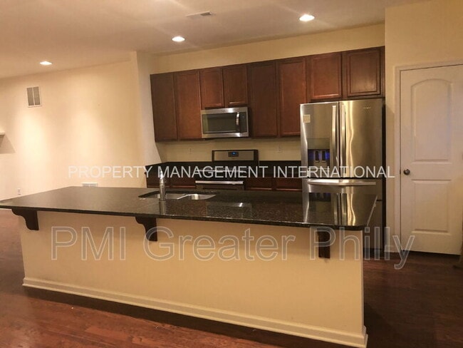 Building Photo - 106 Mercer Ct