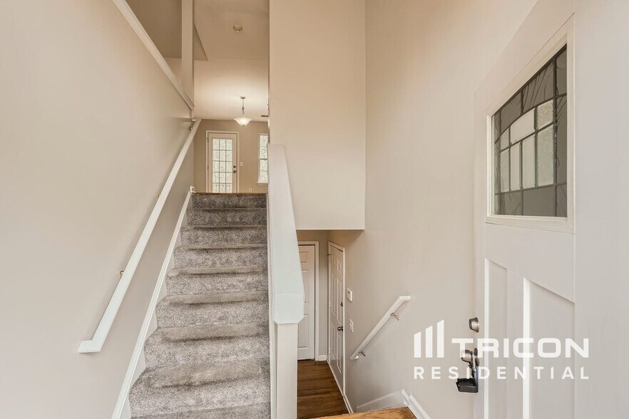 Building Photo - 3160 Brookfield Dr SW
