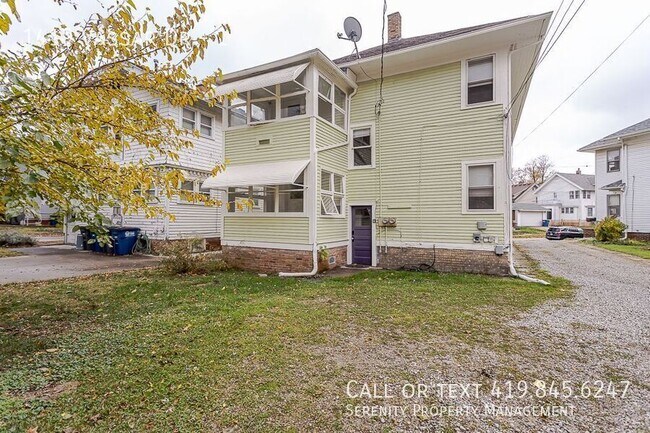 Building Photo - 1419 Vassar Dr