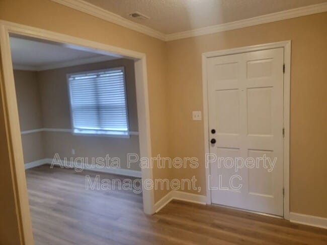 Building Photo - 117 Glenora Ct