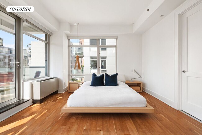 Building Photo - 426 W 58th St