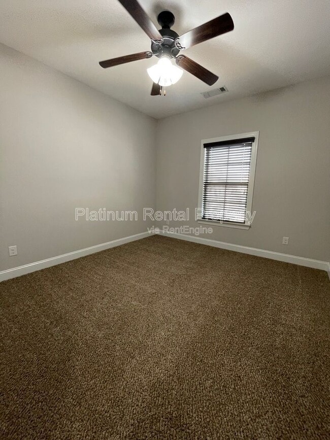 Building Photo - 600 Belton Ct