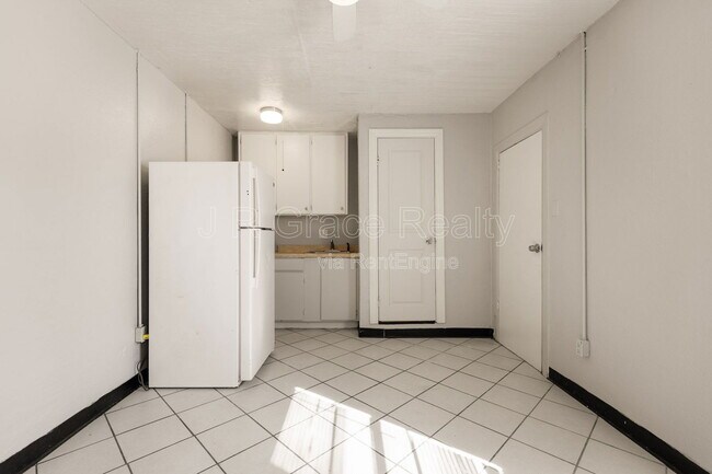 Building Photo - 2807 Bellmead Dr