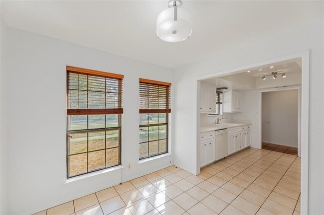 Building Photo - 13406 Effingham St