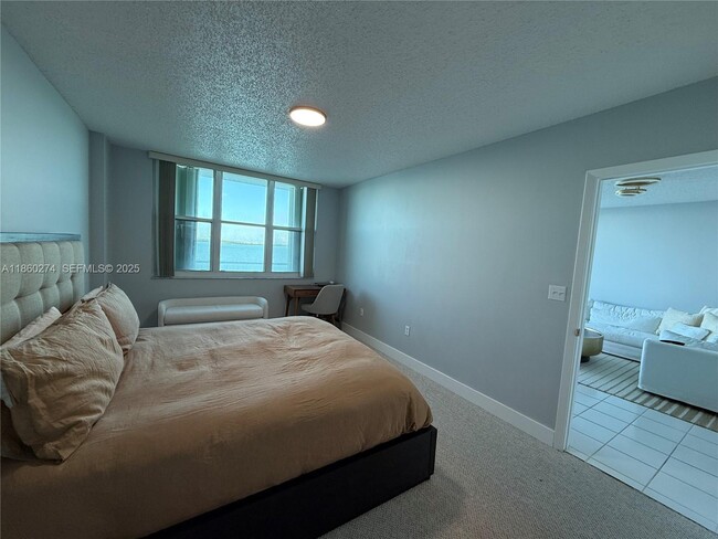 Building Photo - 800 Claughton Island Dr