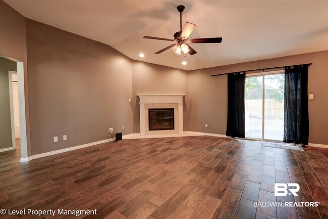 Building Photo - 15307 Hearthstone Dr