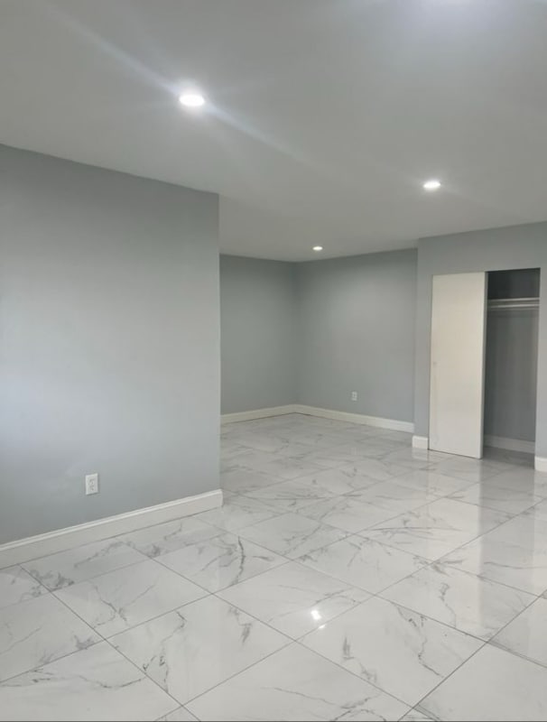 Building Photo - 311 E Westfield Ave