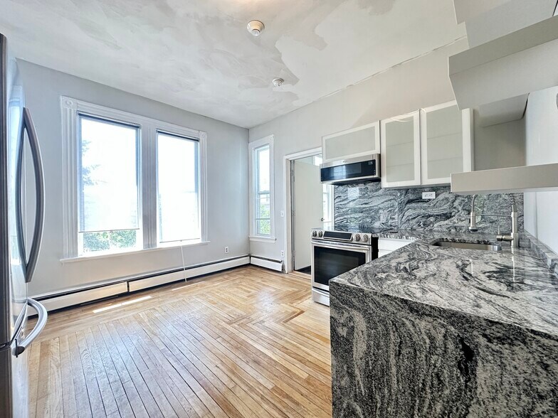 Building Photo - 253 Federal St