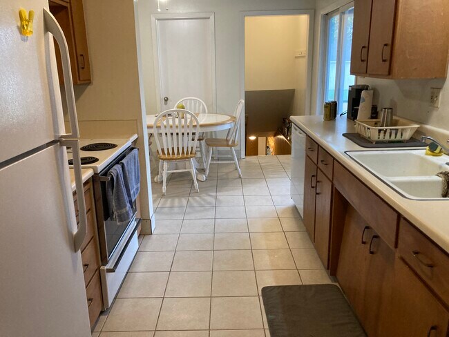 Building Photo - 1522 Starview Dr