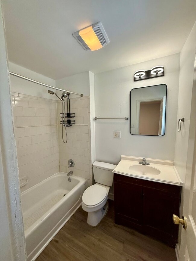 Building Photo - 218 Hickory Forest Rd