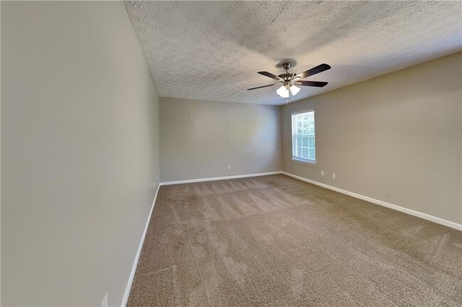 Building Photo - 120 Crestworth Pl