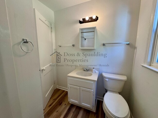 Building Photo - 1617 Roseland St