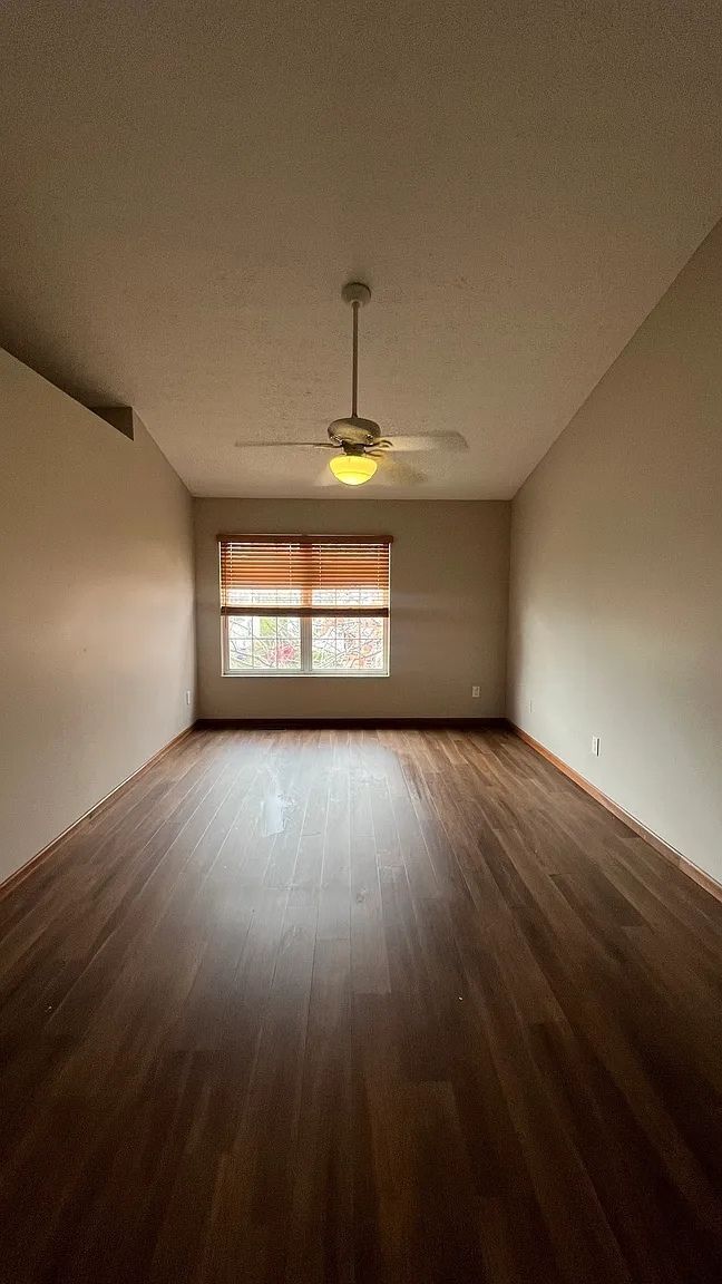Building Photo - 6752 Riverside Glen Ct