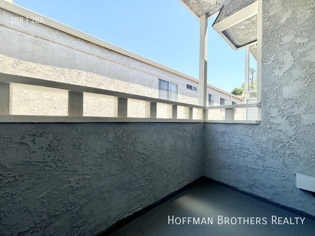 Building Photo - 10346 Commerce Ave