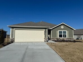 Building Photo - 8029 SE 6th Terrace