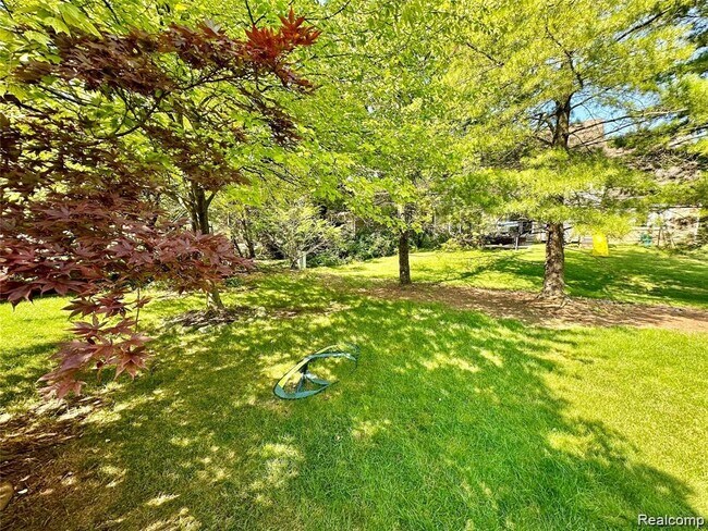 Building Photo - 24397 Venice Dr