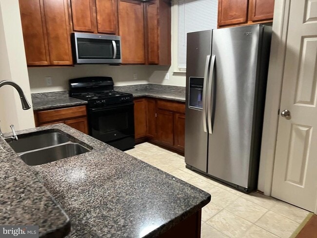 Building Photo - 21910 Weeping Willow Ln