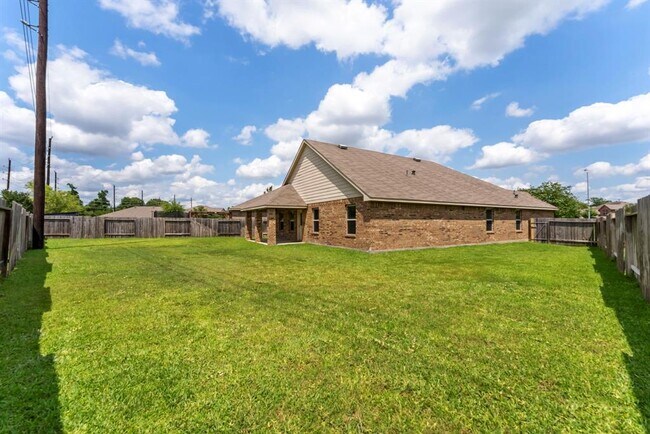 Building Photo - 24331 Ravenna Landing Loop