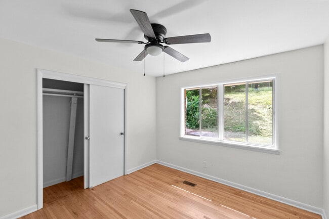 Building Photo - 2501 Fairfax Ave