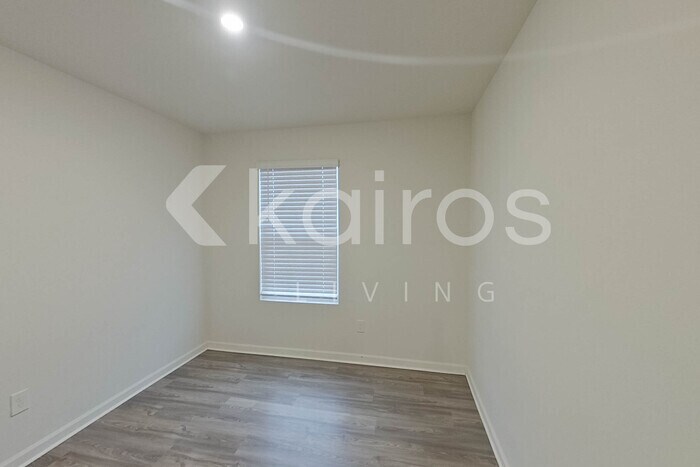 Building Photo - 308 Ironwood Ct