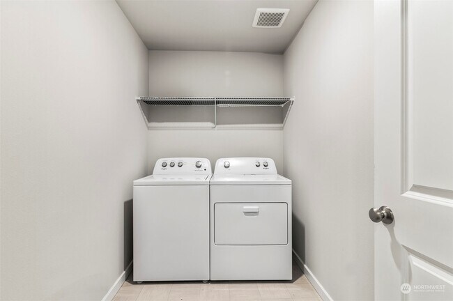 Building Photo - 2019 8th Pl