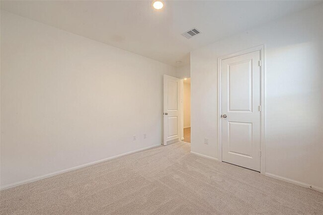 Building Photo - 5107 Sunvalley Bend Dr