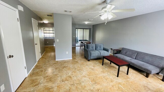 Building Photo - 2706 Graduate Ct