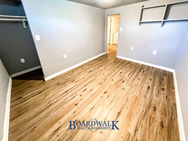 Building Photo - 1327 Illinois Ave