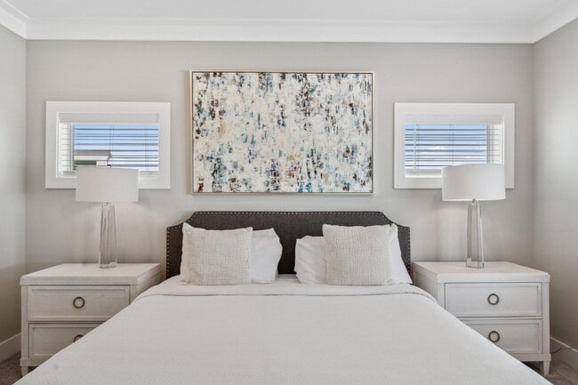 Building Photo - 712 Landing Cir