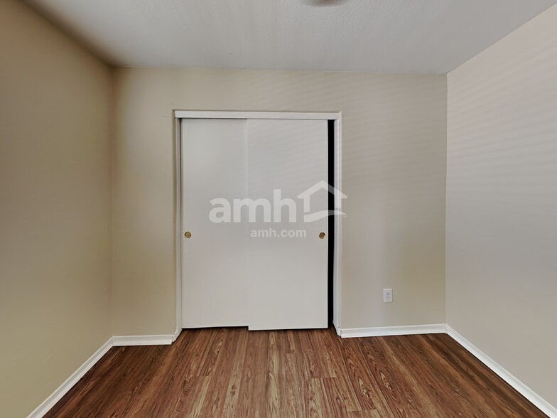 Building Photo - 7926 N 54th Dr