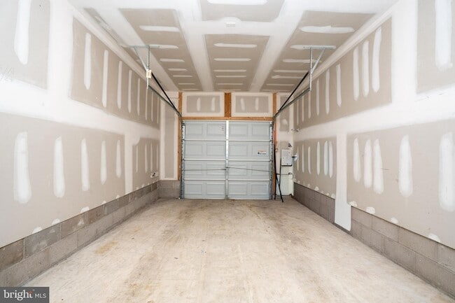 Building Photo - 5 Rafting Way