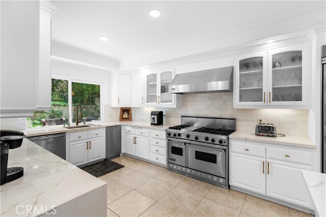 Building Photo - 28820 Calabria Dr