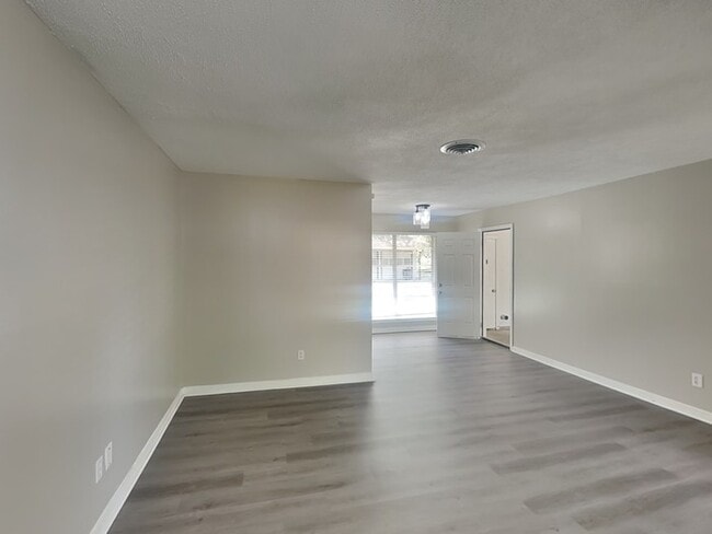 Building Photo - 10322 Antrim Ln