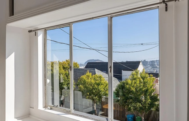 Building Photo - Prime Bernal Village with views - a single...