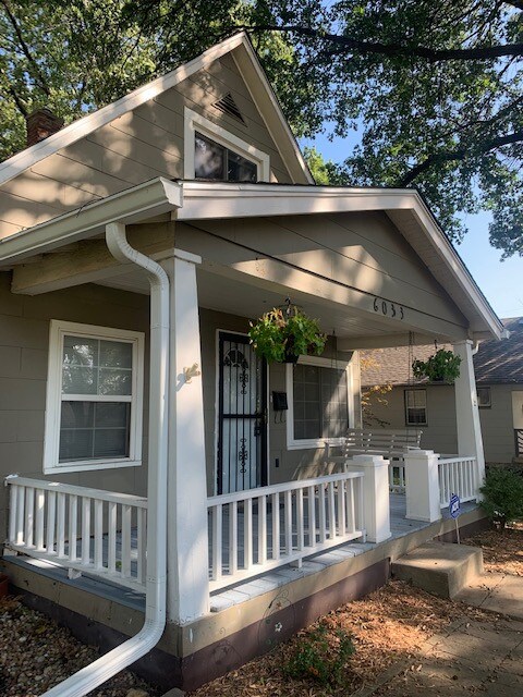 Primary Photo - 6033 Harrison St