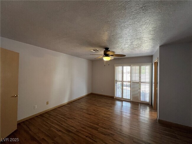Building Photo - 4325 Silvercrest Ct