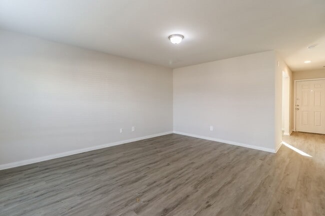 Building Photo - 13031 S Green Wing Cir