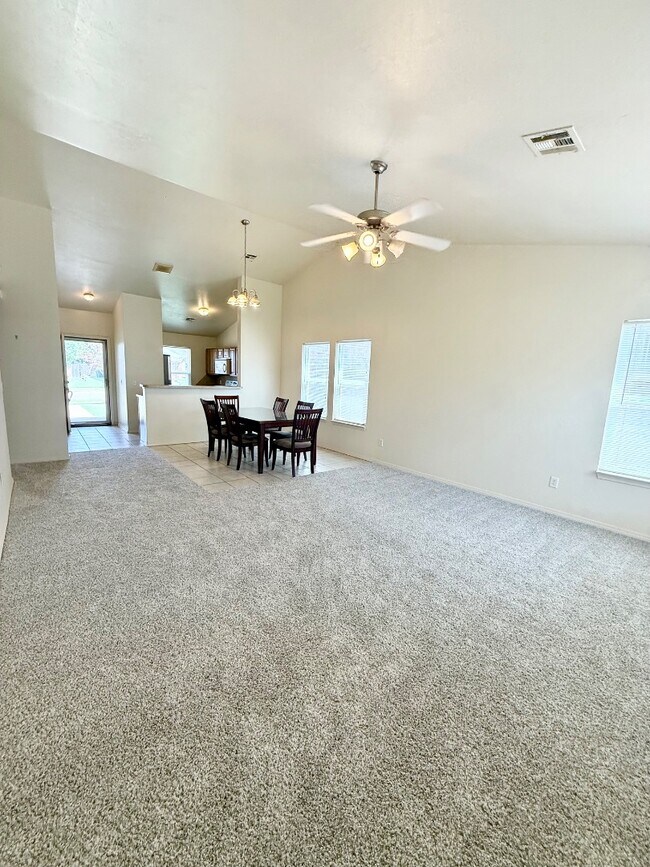Building Photo - 2821 Fennel Rd
